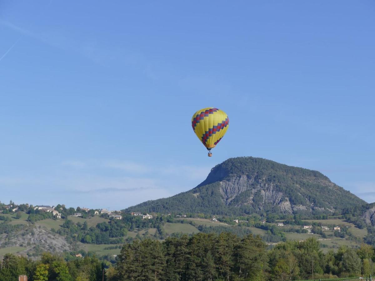 Chambre Independante Deux Personnes Au Bord De La Blanche Selonnet Luaran gambar